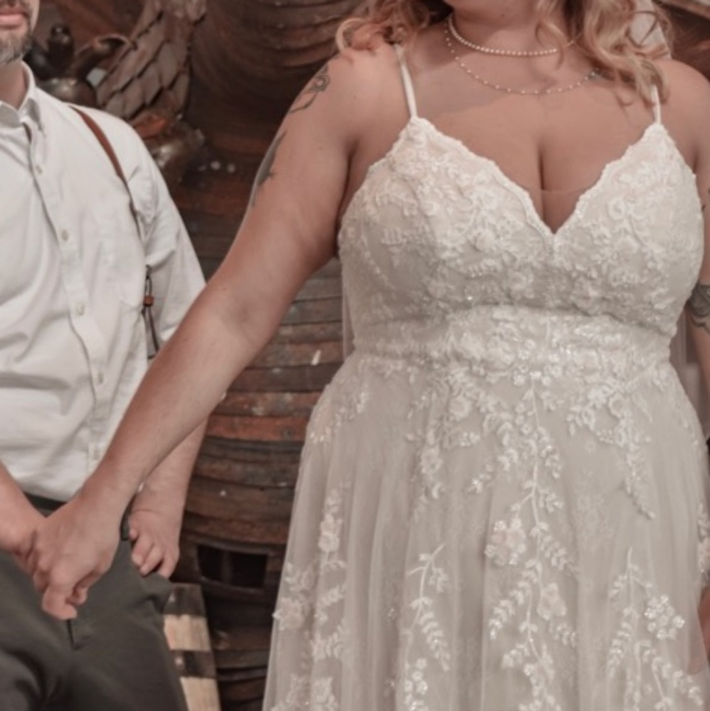 Melissa sweet a line plus sized wedding dress